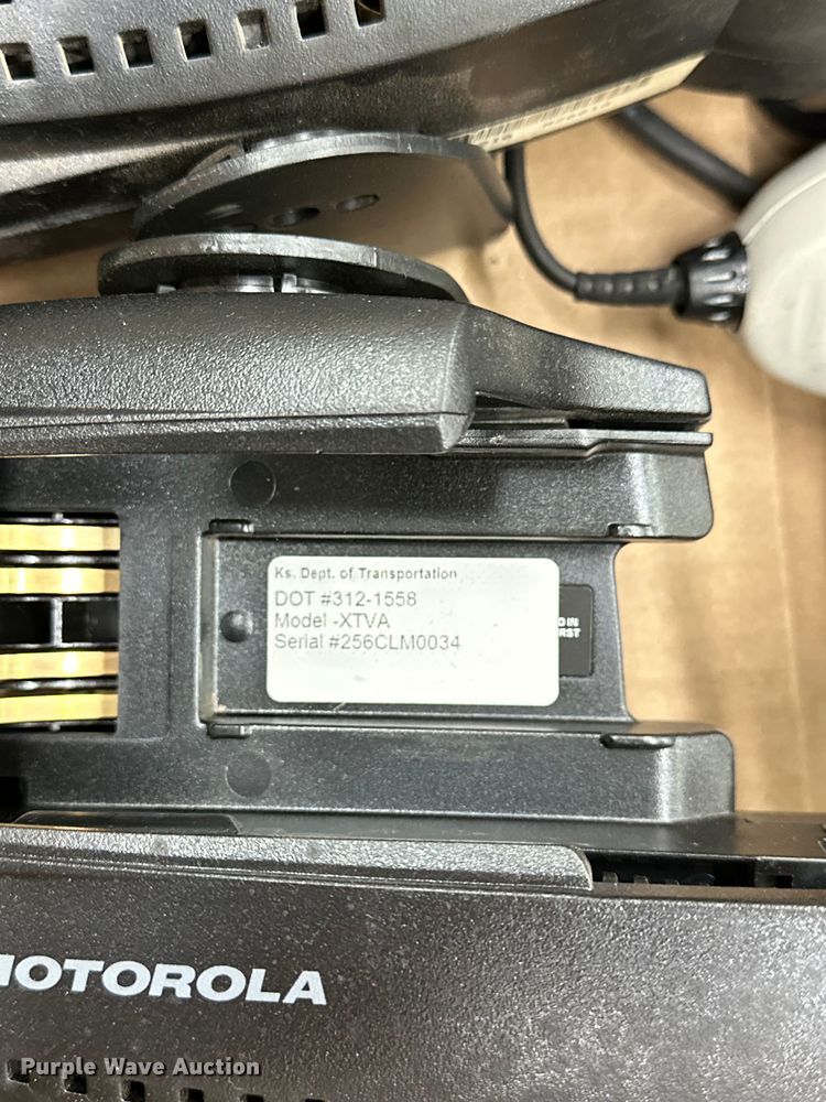 image for item NP9505 (114) Motorola radio adapters