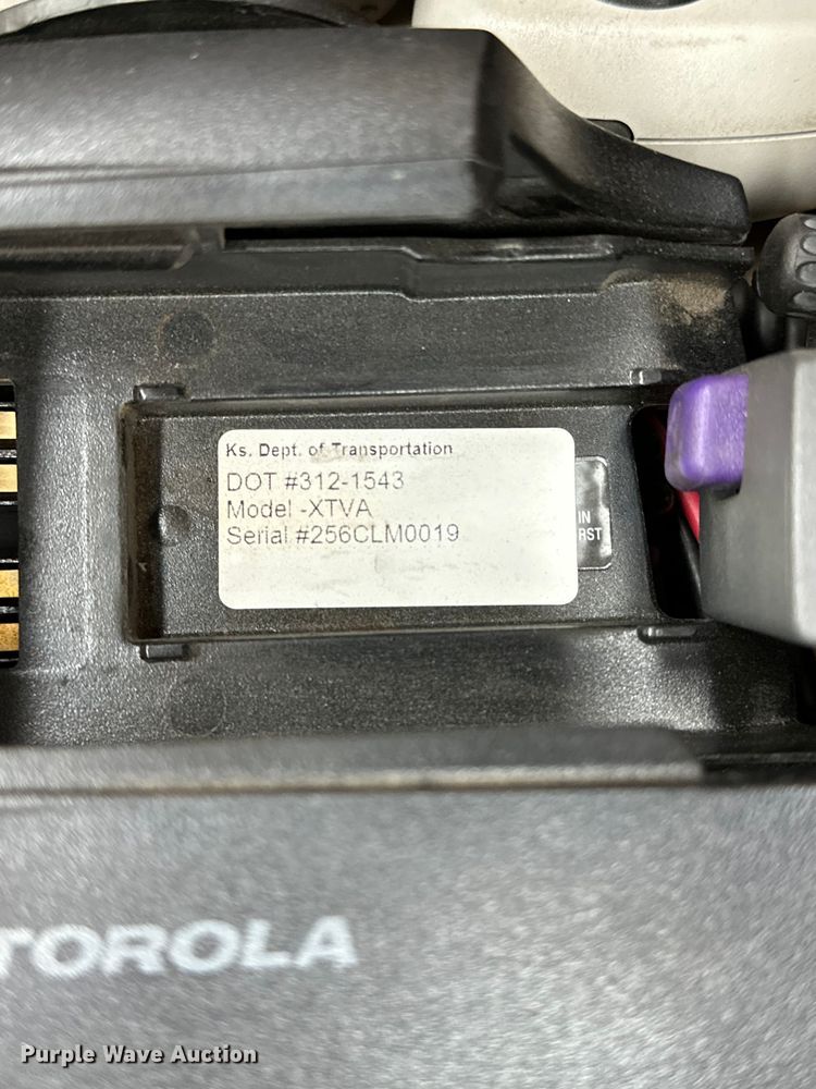 image for item NP9505 (114) Motorola radio adapters