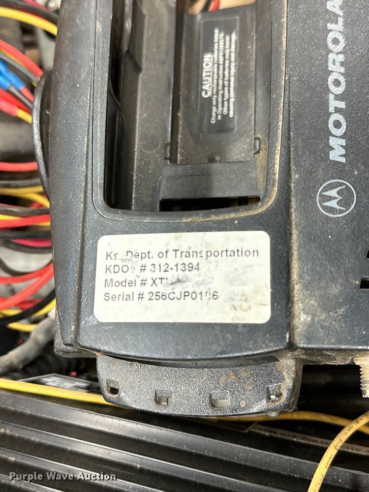 image for item NP9505 (114) Motorola radio adapters