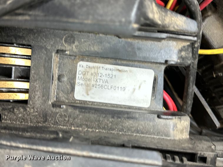 image for item NP9505 (114) Motorola radio adapters