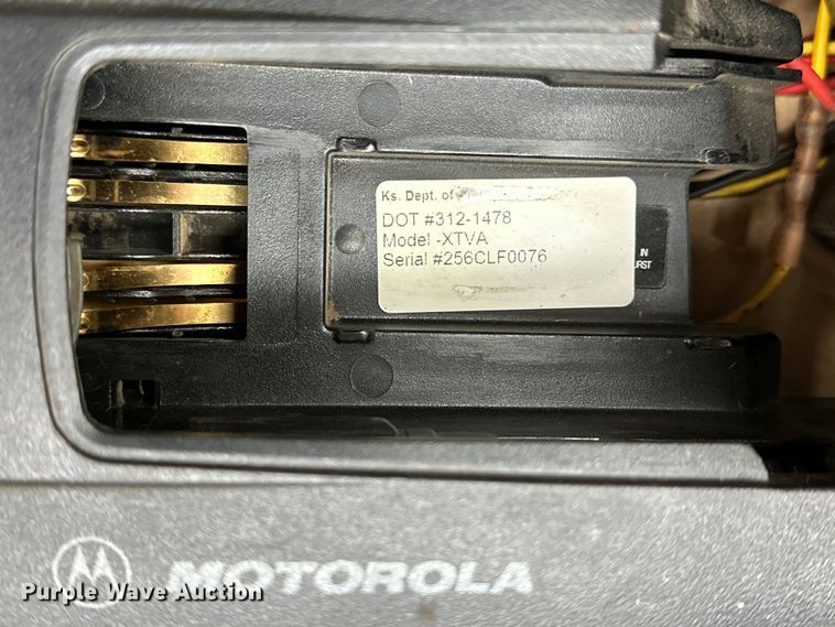 image for item NP9505 (114) Motorola radio adapters
