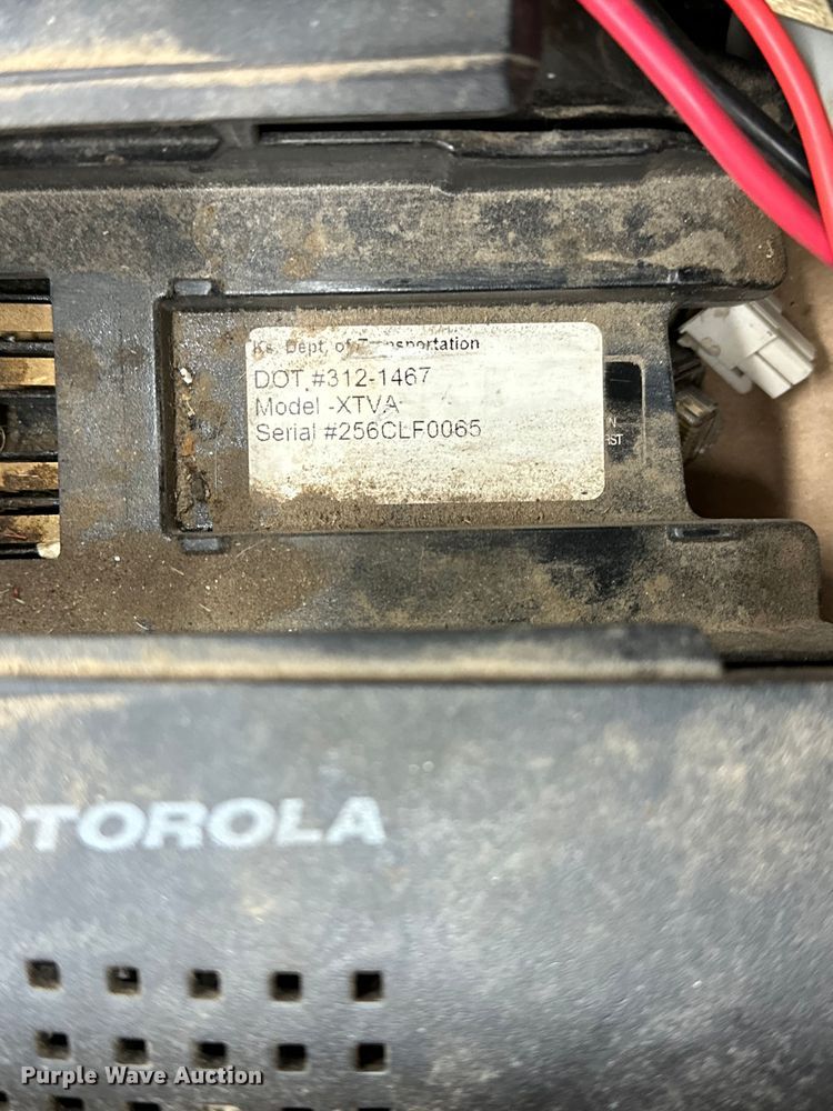 image for item NP9505 (114) Motorola radio adapters