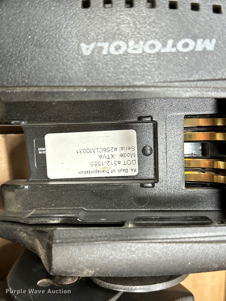 image for item NP9505 (114) Motorola radio adapters