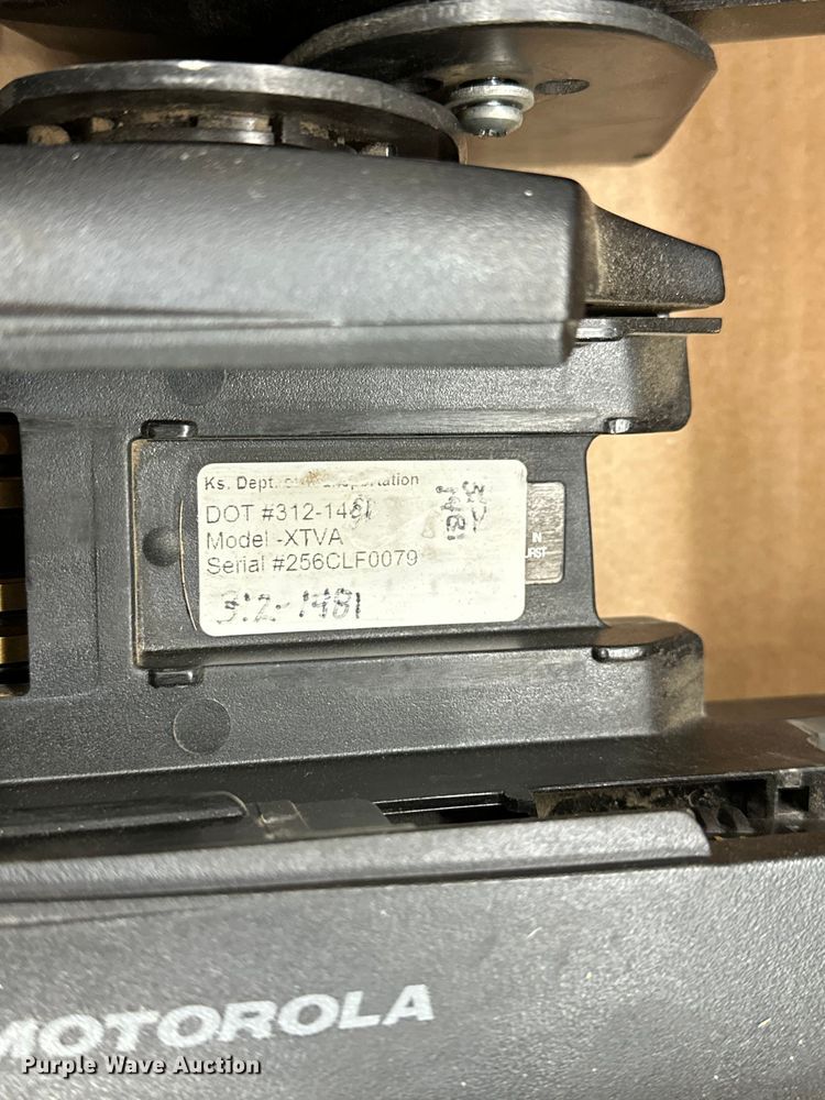 image for item NP9505 (114) Motorola radio adapters