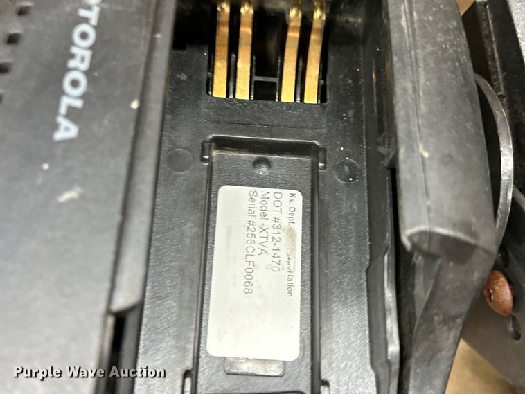 image for item NP9505 (114) Motorola radio adapters