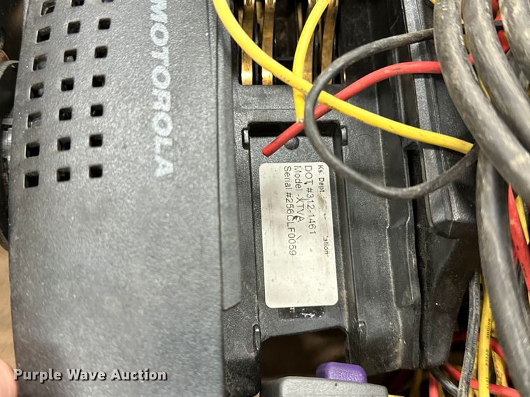 image for item NP9505 (114) Motorola radio adapters