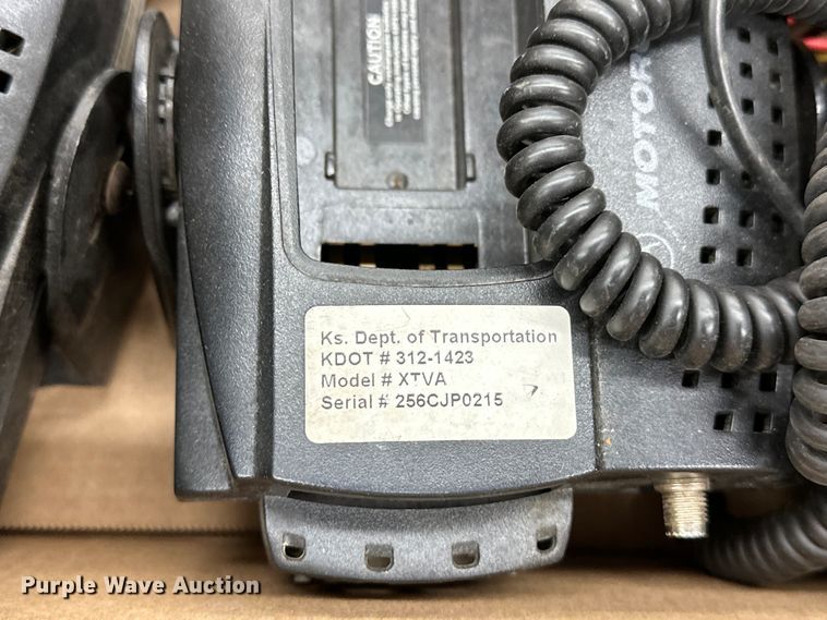 image for item NP9505 (114) Motorola radio adapters