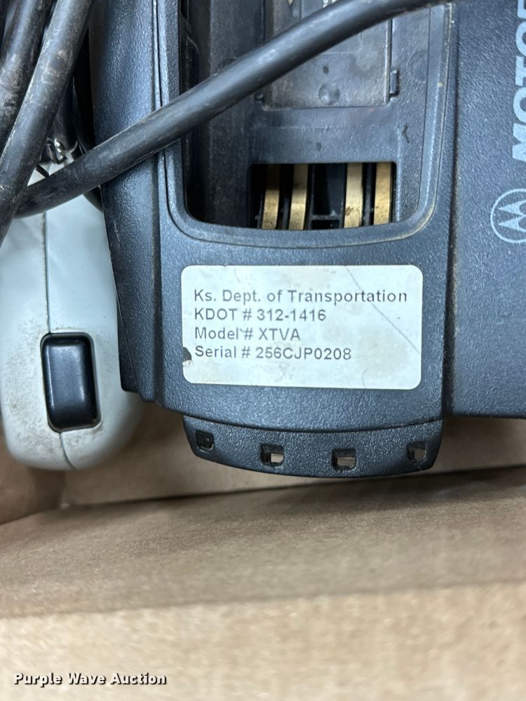 image for item NP9505 (114) Motorola radio adapters