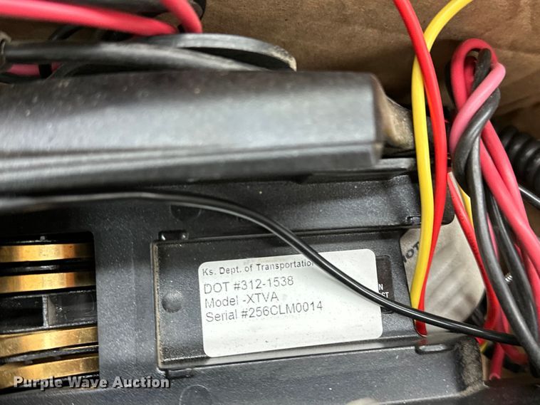 image for item NP9505 (114) Motorola radio adapters