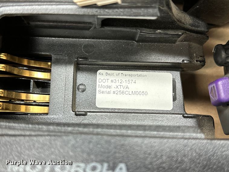 image for item NP9505 (114) Motorola radio adapters