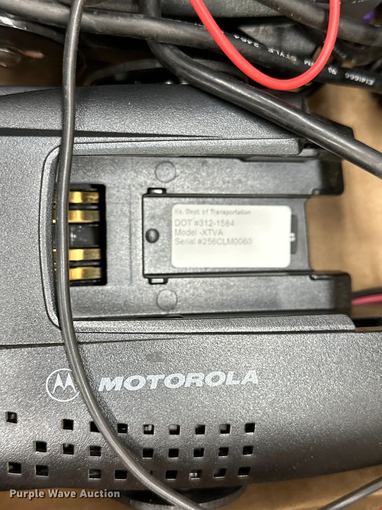 image for item NP9505 (114) Motorola radio adapters