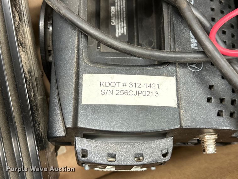 image for item NP9505 (114) Motorola radio adapters