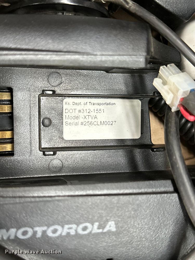 image for item NP9505 (114) Motorola radio adapters