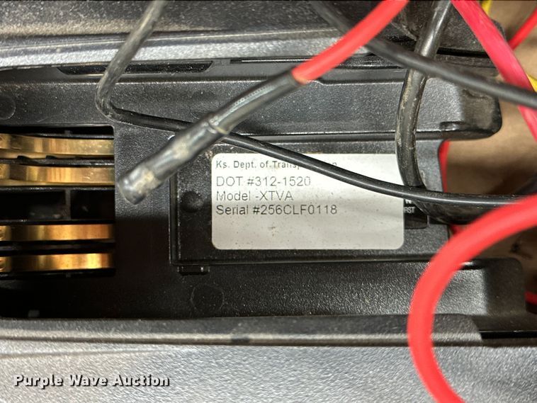 image for item NP9505 (114) Motorola radio adapters