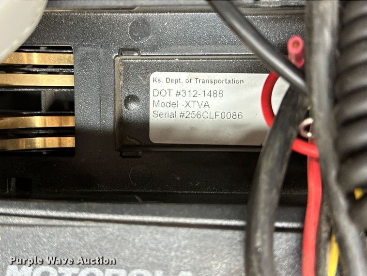 image for item NP9505 (114) Motorola radio adapters