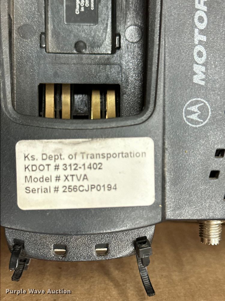 image for item NP9505 (114) Motorola radio adapters