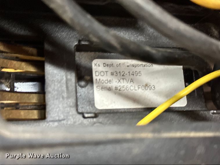 image for item NP9505 (114) Motorola radio adapters