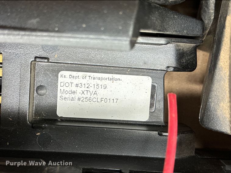 image for item NP9505 (114) Motorola radio adapters