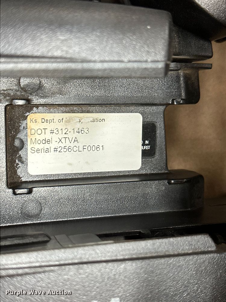 image for item NP9505 (114) Motorola radio adapters