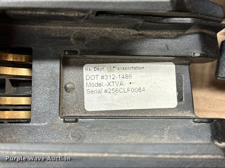 image for item NP9505 (114) Motorola radio adapters