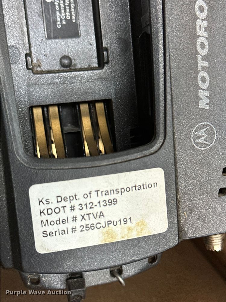 image for item NP9505 (114) Motorola radio adapters