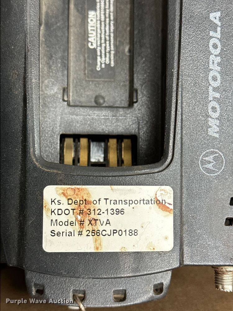 image for item NP9505 (114) Motorola radio adapters