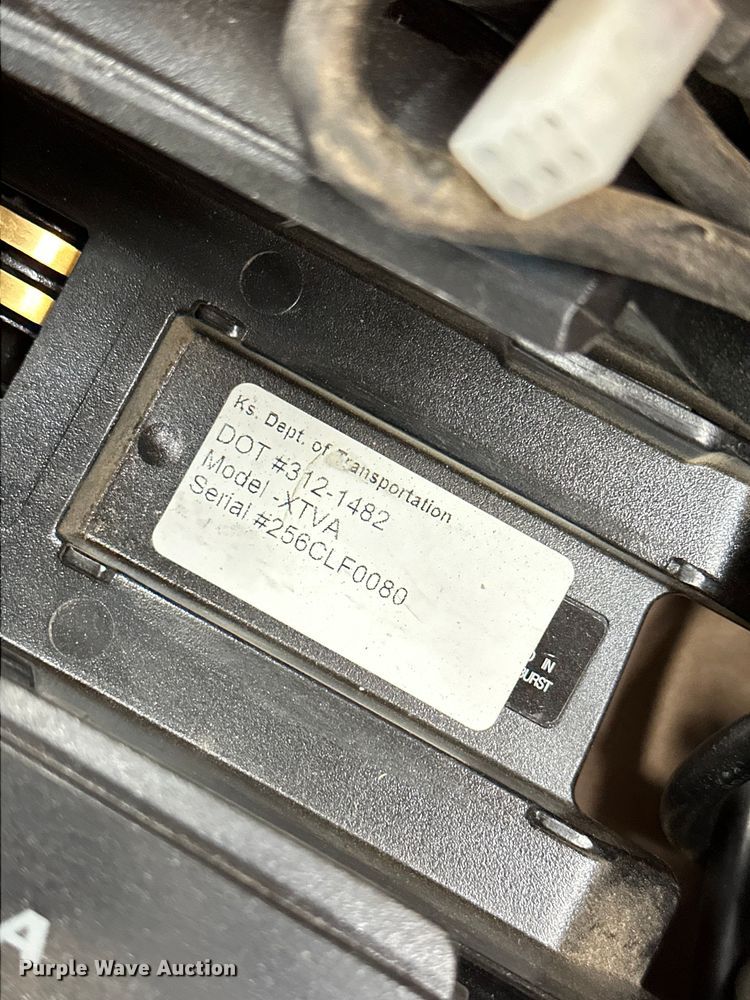 image for item NP9505 (114) Motorola radio adapters