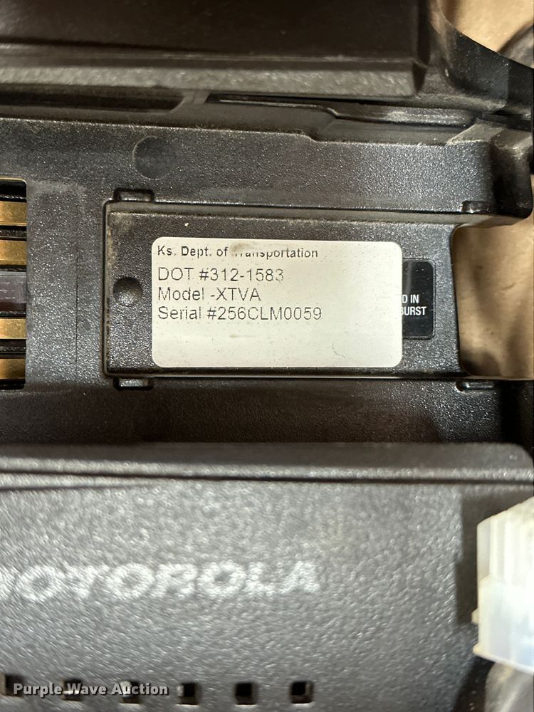 image for item NP9505 (114) Motorola radio adapters