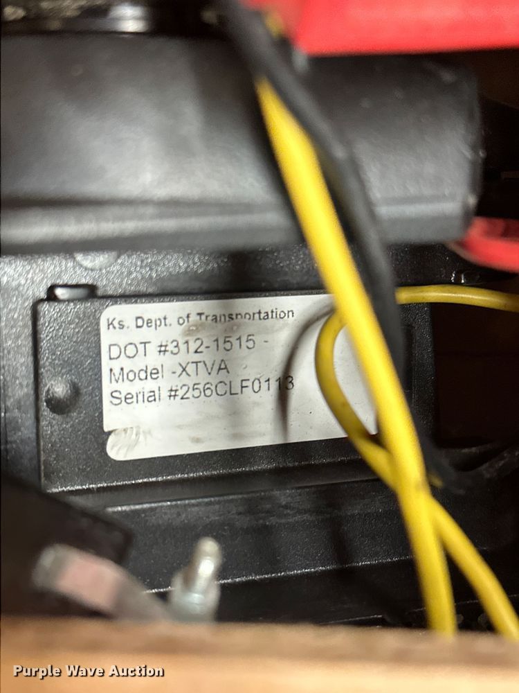 image for item NP9505 (114) Motorola radio adapters