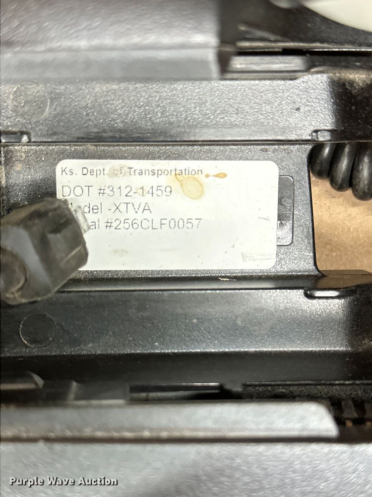 image for item NP9505 (114) Motorola radio adapters