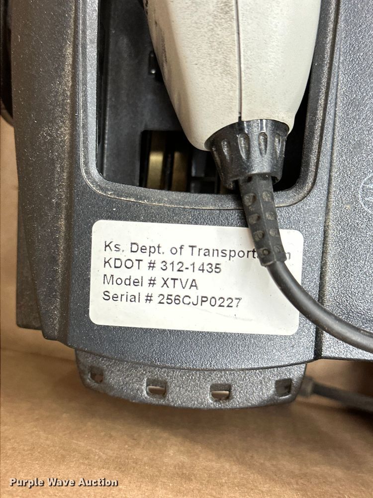 image for item NP9505 (114) Motorola radio adapters