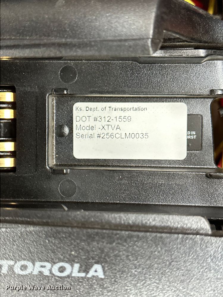 image for item NP9505 (114) Motorola radio adapters