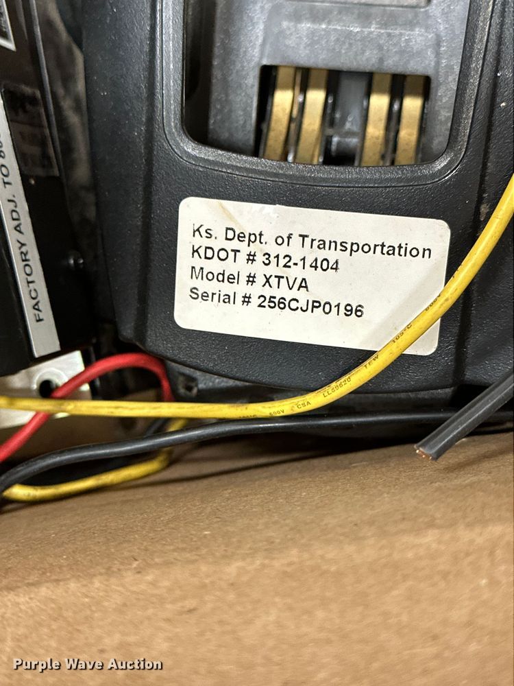 image for item NP9505 (114) Motorola radio adapters