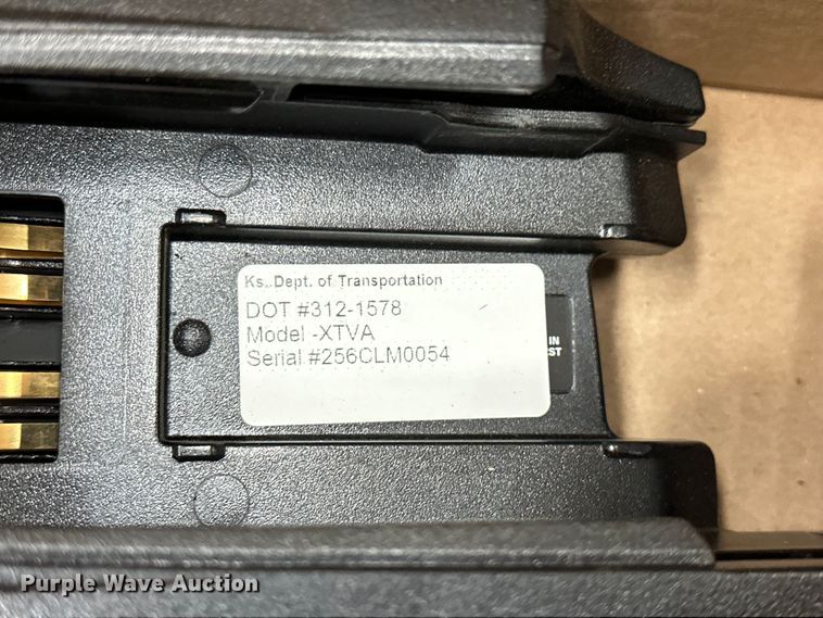 image for item NP9505 (114) Motorola radio adapters