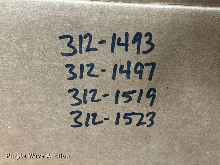 image for item NP9505 (114) Motorola radio adapters