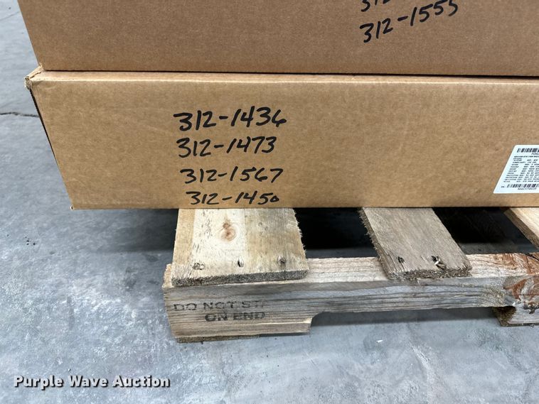 image for item NP9505 (114) Motorola radio adapters