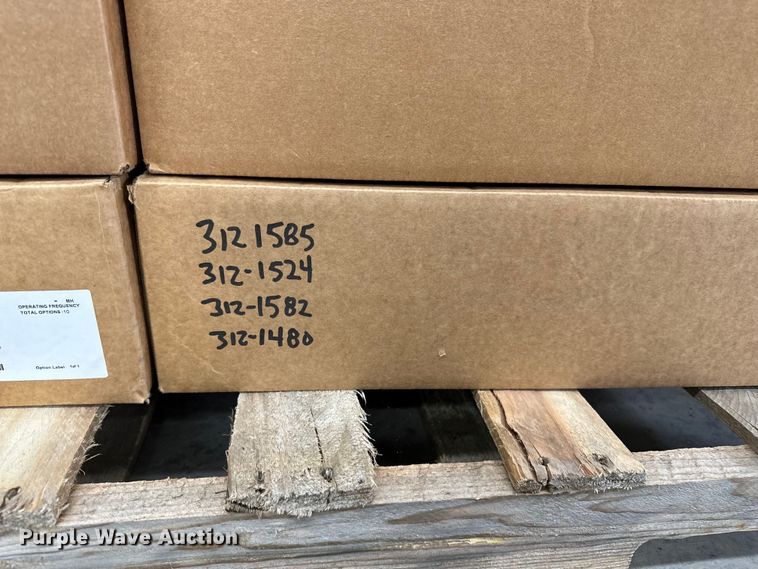 image for item NP9505 (114) Motorola radio adapters