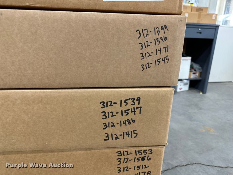 image for item NP9505 (114) Motorola radio adapters