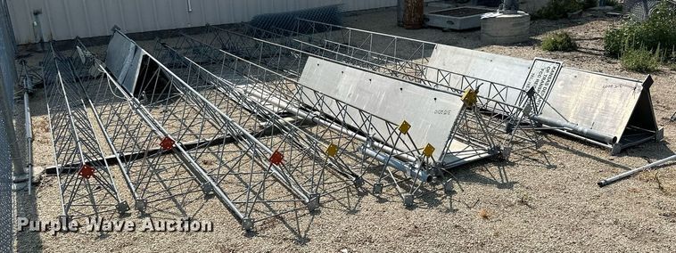 image for item NP9509 (4) radio towers