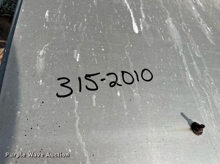 image for item NP9509 (4) radio towers