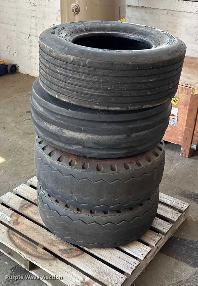 image for item NP9514 (4) tires and wheels