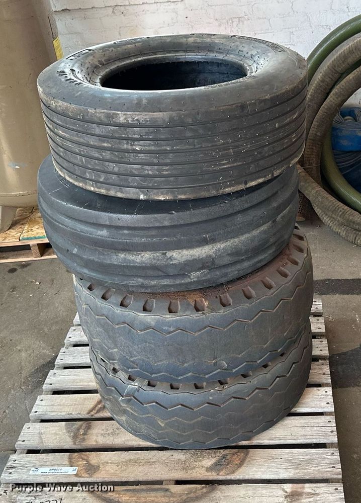 image for item NP9514 (4) tires and wheels