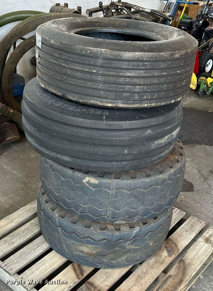 image for item NP9514 (4) tires and wheels