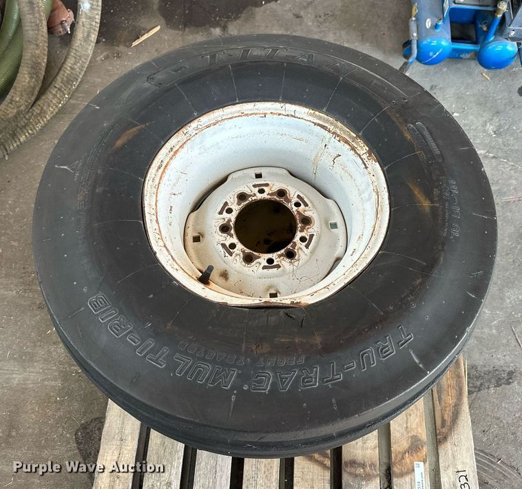 image for item NP9514 (4) tires and wheels