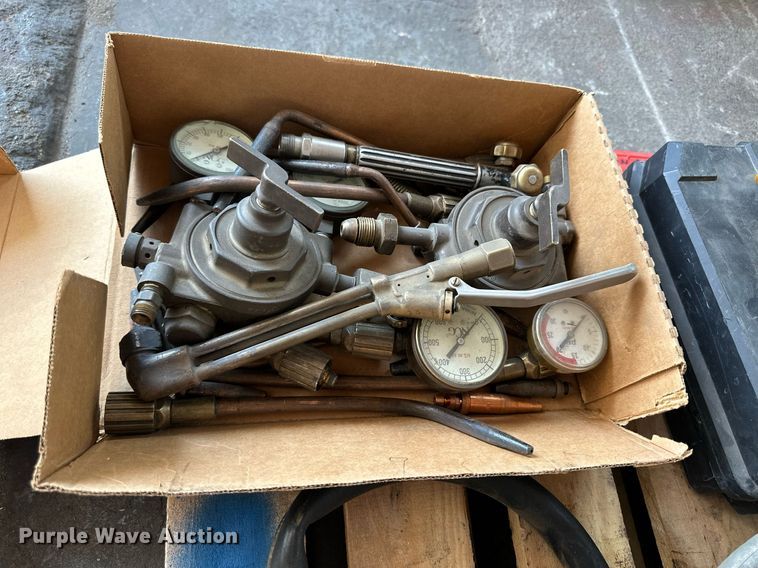 image for item NP9515 (12) tools