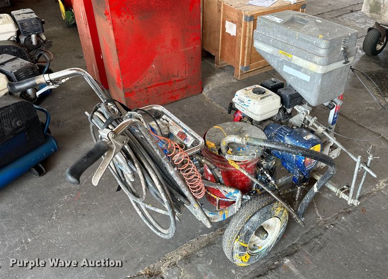 image for item NP9516 2001 Graco Line Lazer II 5900  paint striper