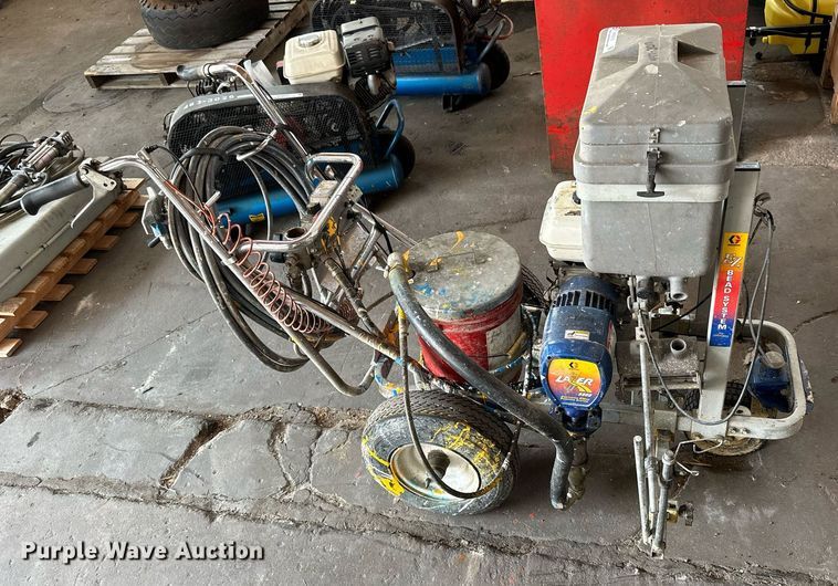 image for item NP9516 2001 Graco Line Lazer II 5900  paint striper