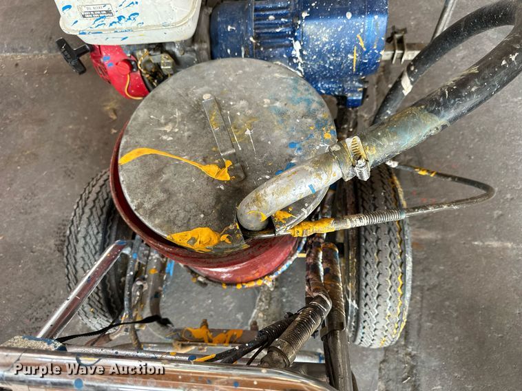 image for item NP9516 2001 Graco Line Lazer II 5900  paint striper