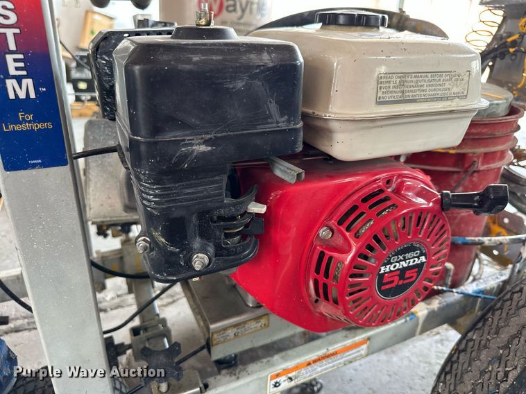 image for item NP9516 2001 Graco Line Lazer II 5900  paint striper