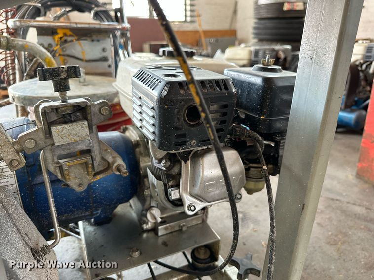 image for item NP9516 2001 Graco Line Lazer II 5900  paint striper